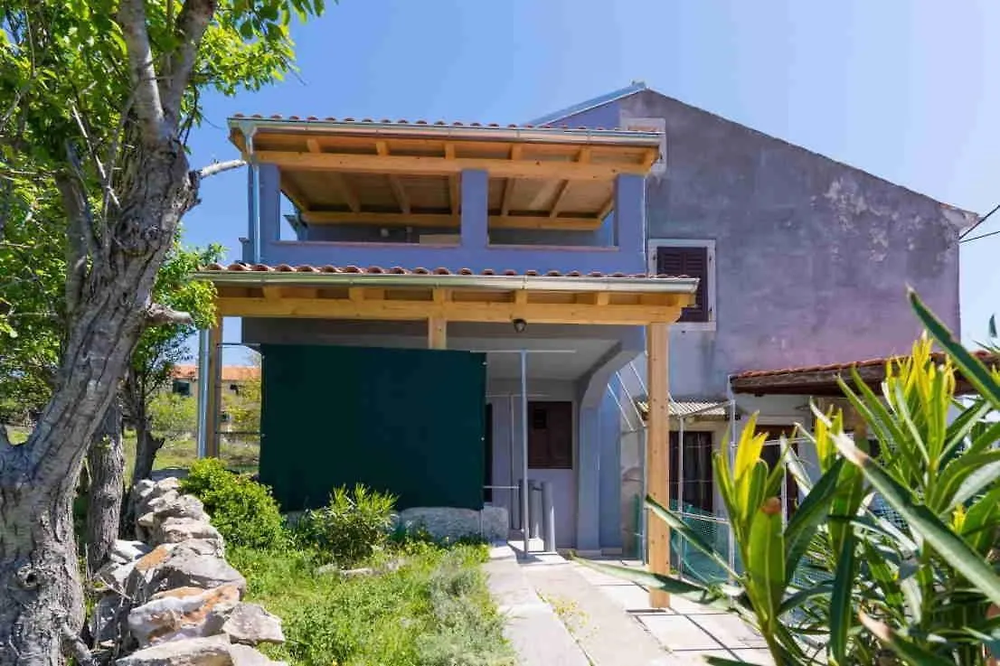 Holiday Apartment In Stivan With Balcony, Air Conditioning, Wifi, Washing Machine 5196-1 Pernat