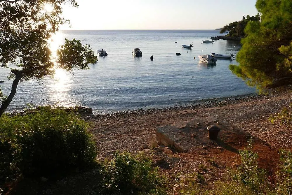 Holiday Apartment In Stivan With Balcony, Air Conditioning, Wifi, Washing Machine 5196-1 Pernat Croatia