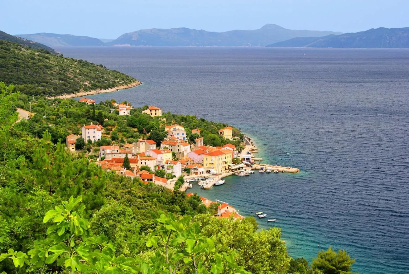 Holiday Apartment In Stivan With Balcony, Air Conditioning, Wifi, Washing Machine 5196-1 Pernat Croatia